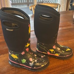 Girls Bogs, winter boots. Size 12